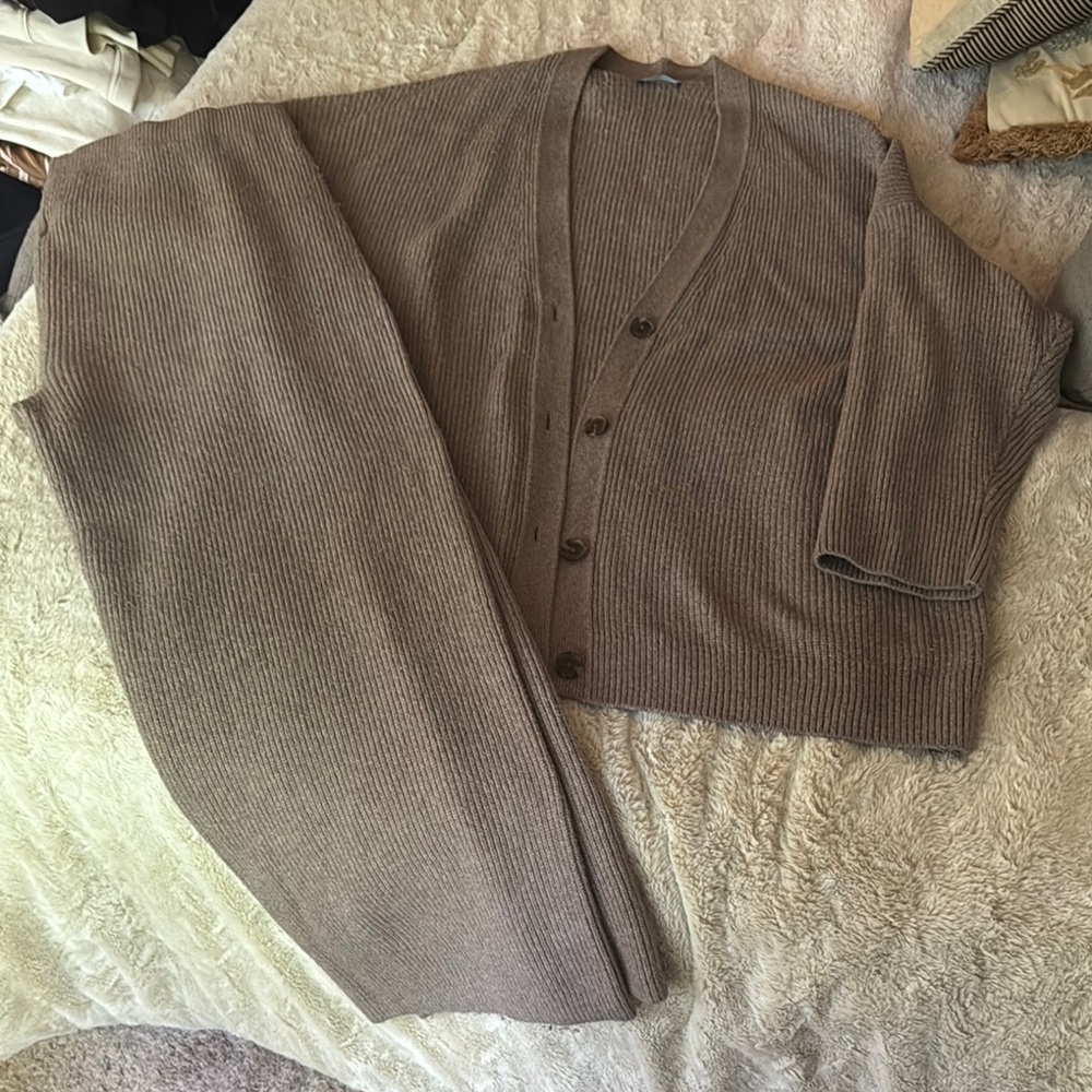 Women’s Gap Carnigan sweater set